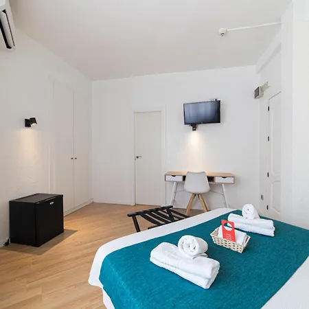 Goya Hotel 2*
