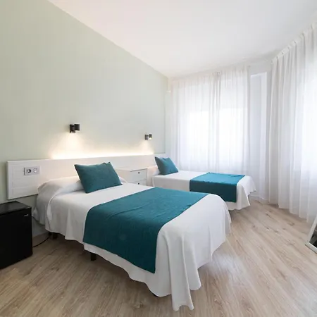 Goya Hotel 2*