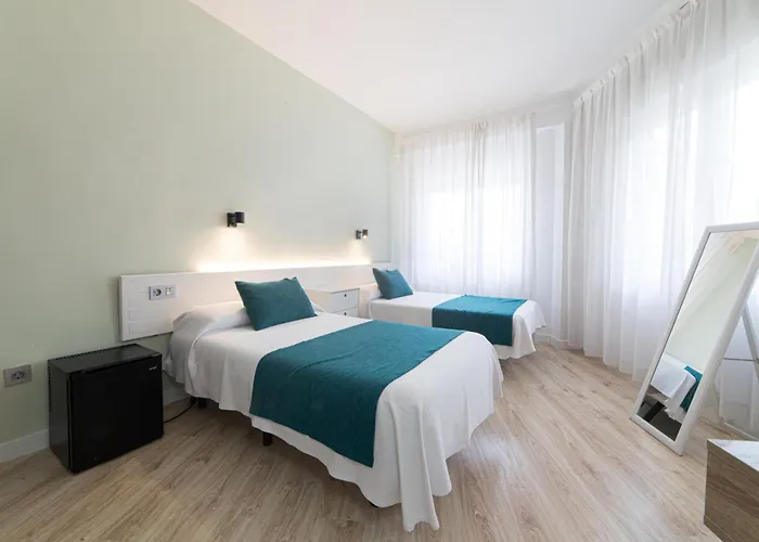 Goya Hotel 2*